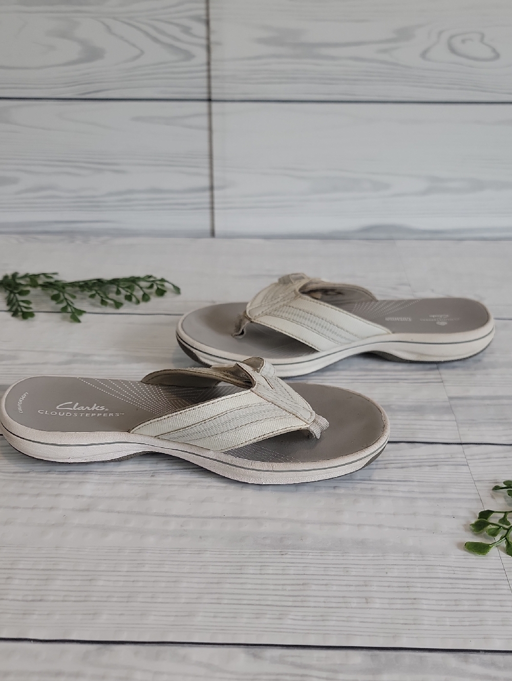 Clarks Breeze Sea Cloudsteppers Women's Sandal in White Size 6 - Picture 3 of 9